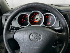 Used 2006  Toyota Tacoma 4WD Access Cab at Dutro Auto near Zanesville&comma; OH