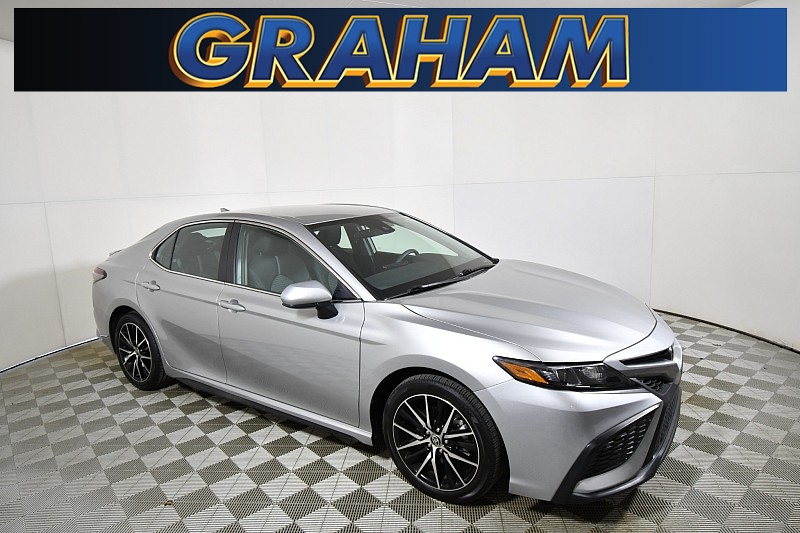 Used 2021  Toyota Camry SE Auto AWD at Graham Auto Mall near Mansfield, OH