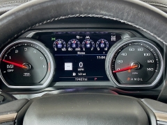 Used 2021  Chevrolet Silverado 1500 4WD Crew Cab 147" High Country at Graham Auto Mall near Mansfield, OH