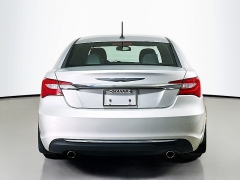 Used 2012  Chrysler 200 4d Sedan Limited at Dutro Auto near Zanesville&comma; OH