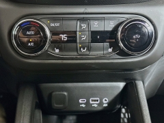 Used 2021  Chevrolet Trailblazer 4d SUV AWD LT at Dutro Auto near Zanesville&comma; OH