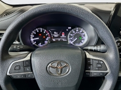 Used 2023  Toyota Highlander L FWD at Dutro Auto near Zanesville, OH
