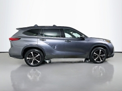 Used 2022  Toyota Highlander XSE AWD at Dutro Auto near Zanesville&comma; OH