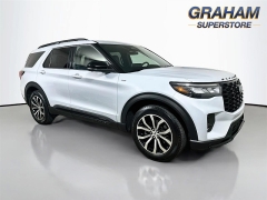 Used 2026  Ford Explorer ST-Line 4WD at Graham Auto Mall near Mansfield&comma; OH
