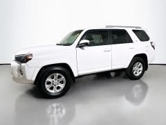 Used 2016  Toyota 4Runner 4d SUV RWD SR5 at Dutro Auto near Zanesville, OH