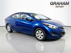 Used 2016  Hyundai Elantra 4d Sedan SE Auto at Graham Auto Mall near Mansfield, OH