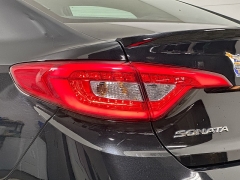 Used 2017  Hyundai Sonata 4d Sedan Limited at Dutro Auto near Zanesville&comma; OH