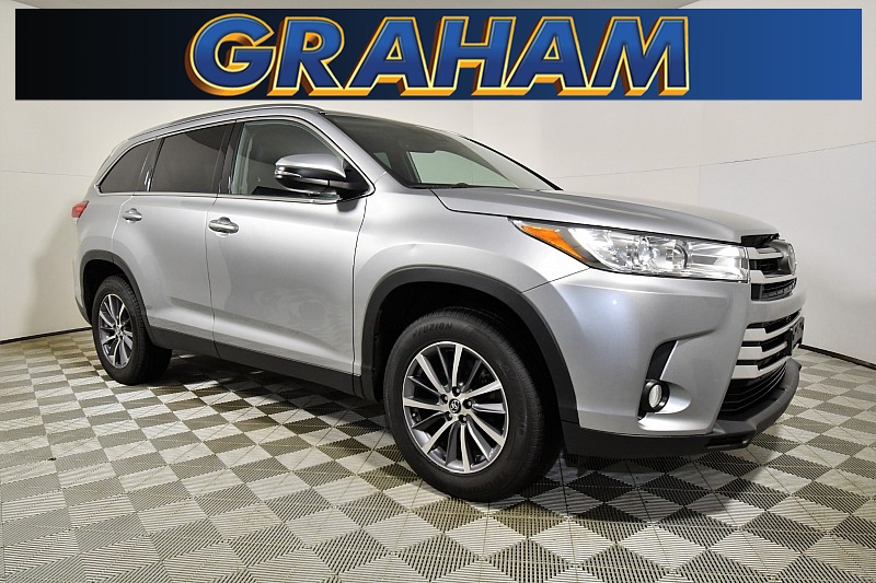 Used 2019  Toyota Highlander 4d SUV FWD XLE at Graham Auto Mall near Mansfield, OH