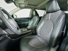 Used 2025  Toyota Highlander Hybrid XLE Nightshade AWD at Dutro Auto near Zanesville&comma; OH