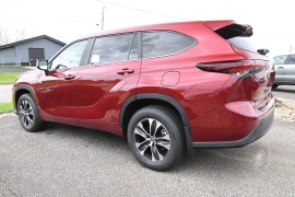 New 2026  Toyota Highlander XLE AWD at Dutro Auto near Zanesville&comma; OH