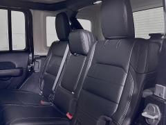 Used 2018  Jeep Wrangler Unlimited 4d SUV 4WD Sahara at Dutro Auto near Zanesville, OH