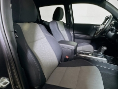 Used 2021  Toyota Tacoma 4WD TRD Off Road Double Cab 6ft Bed V6 AT at Graham Auto Mall near Mansfield&comma; OH