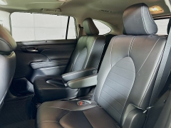 Used 2023  Toyota Highlander Hybrid XLE AWD at Dutro Auto near Zanesville&comma; OH
