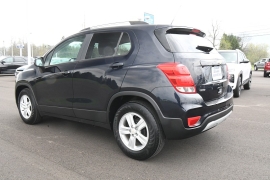 Used 2021  Chevrolet Trax FWD 4dr LT at Graham Auto Mall near Mansfield&comma; OH