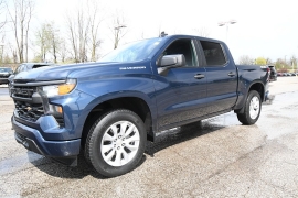 Used 2023  Chevrolet Silverado 1500 4WD Crew Cab 147" Custom at Dutro Auto near Zanesville&comma; OH