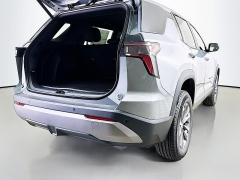 New 2026  Chevrolet Equinox AWD 4dr LT w&sol;2LT at Graham Auto Mall near Mansfield&comma; OH