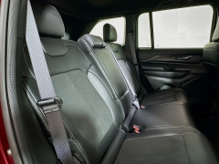Used 2024  Jeep Grand Cherokee Altitude 4x4 at Graham Auto Mall near Mansfield&comma; OH