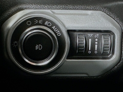 Used 2018  Jeep Wrangler Unlimited 4d SUV 4WD Sahara at Dutro Auto near Zanesville, OH