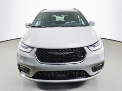 Used 2021  Chrysler Pacifica Touring L AWD at Dutro Auto near Zanesville&comma; OH
