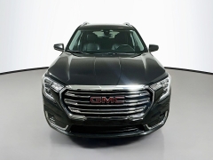 Used 2024  GMC Terrain AWD 4dr SLT at Graham Auto Mall near Mansfield&comma; OH