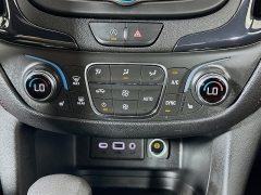 Used 2022  Chevrolet Equinox FWD 4dr RS at Dutro Auto near Zanesville&comma; OH