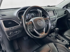 Used 2020  Jeep Cherokee 4d SUV 4WD Latitude Plus 2&period;4L at Dutro Auto near Zanesville&comma; OH