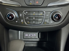 Used 2022  Chevrolet Equinox FWD 4dr LT w&sol;1LT at Dutro Auto near Zanesville&comma; OH