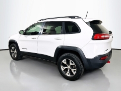 Used 2017  Jeep Cherokee 4d SUV 4WD Trailhawk I4 at Dutro Auto near Zanesville&comma; OH