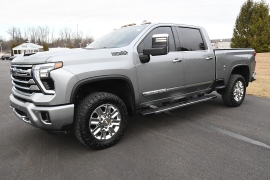 Used 2024  Chevrolet Silverado 2500HD 4WD Crew Cab 159" High Country Gas at Dutro Auto near Zanesville&comma; OH