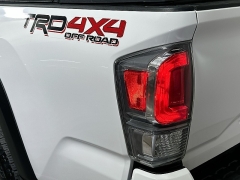 Used 2022  Toyota Tacoma 4WD TRD Off Road Double Cab 5ft Bed V6 AT at Dutro Auto near Zanesville&comma; OH