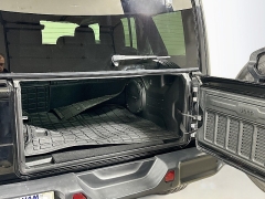 Used 2018  Jeep Wrangler Unlimited 4d SUV 4WD Sahara at Dutro Auto near Zanesville, OH