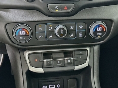 Used 2024  GMC Terrain AWD 4dr SLT at Graham Auto Mall near Mansfield&comma; OH