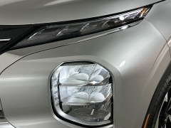 Used 2023  Mitsubishi Outlander SE FWD at Graham Auto Mall near Mansfield, OH