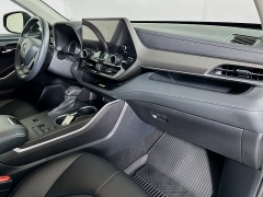 Used 2023  Toyota Highlander Hybrid XLE AWD at Dutro Auto near Zanesville&comma; OH