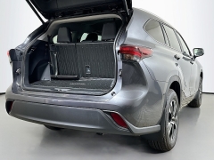 New 2025  Toyota Highlander XLE AWD at Graham Auto Mall near Mansfield, OH