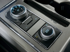 Used 2019  Ford Expedition 4d SUV 4WD XLT at Dutro Auto near Zanesville, OH