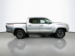 Used 2020  Toyota Tacoma 4WD Double Cab TRD Sport Auto at Dutro Auto near Zanesville&comma; OH