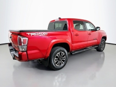 Used 2020  Toyota Tacoma 4WD Double Cab TRD Sport Auto at Dutro Auto near Zanesville&comma; OH
