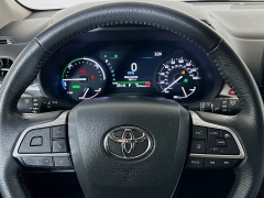 Used 2025  Toyota Sienna XLE Autono-MaaS FWD 7-Passenger at Dutro Auto near Zanesville&comma; OH