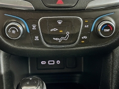 Used 2019  Chevrolet Equinox 4d SUV FWD LT w&sol;1LT at Dutro Auto near Zanesville&comma; OH