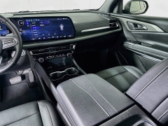 Used 2025  Chevrolet Traverse AWD 4dr LT w&sol;2LT at Dutro Auto near Zanesville&comma; OH
