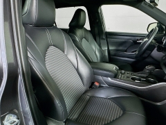 Used 2022  Toyota Highlander XSE AWD at Dutro Auto near Zanesville&comma; OH
