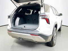 New 2026  Chevrolet Equinox FWD 4dr LT w&sol;1LT at Dutro Auto near Zanesville&comma; OH