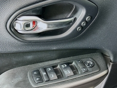 Used 2019  Jeep Cherokee 4d SUV FWD Limited 3.2L at Graham Auto Mall near Mansfield, OH