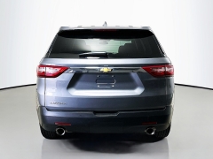 Used 2021  Chevrolet Traverse FWD 4dr LS w&sol;1LS at Dutro Auto near Zanesville&comma; OH