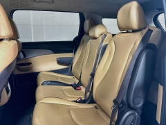 Used 2023  Kia Carnival LX Seat Package FWD at Dutro Auto near Zanesville&comma; OH
