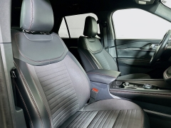 Used 2025  Ford Explorer ST-Line 4WD at Dutro Auto near Zanesville, OH