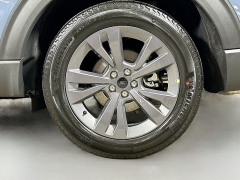 New 2026  Ford Explorer Active w&sol;200A Pkg 4WD at Dutro Auto near Zanesville&comma; OH