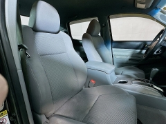 Used 2011  Toyota Tacoma 4WD Double Cab Short Bed Auto at Dutro Auto near Zanesville&comma; OH