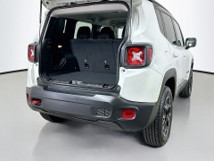 Used 2023  Jeep Renegade Trailhawk 4x4 at Dutro Auto near Zanesville&comma; OH